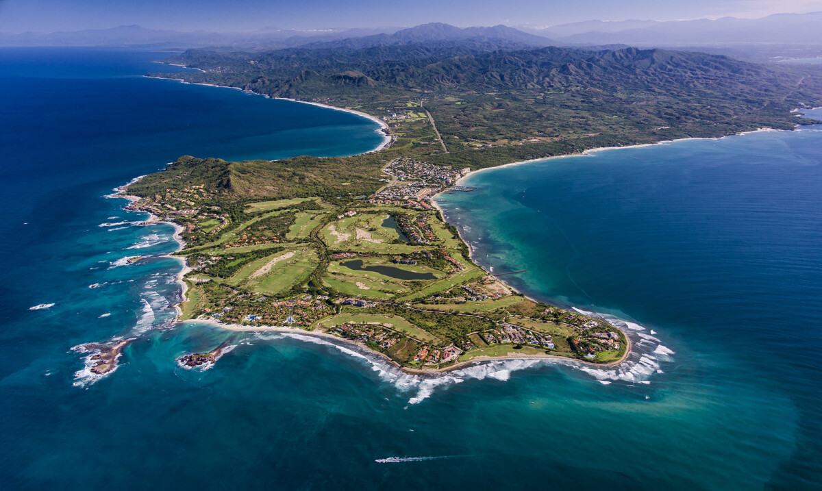 Oceanfront luxury villas in Punta Mita